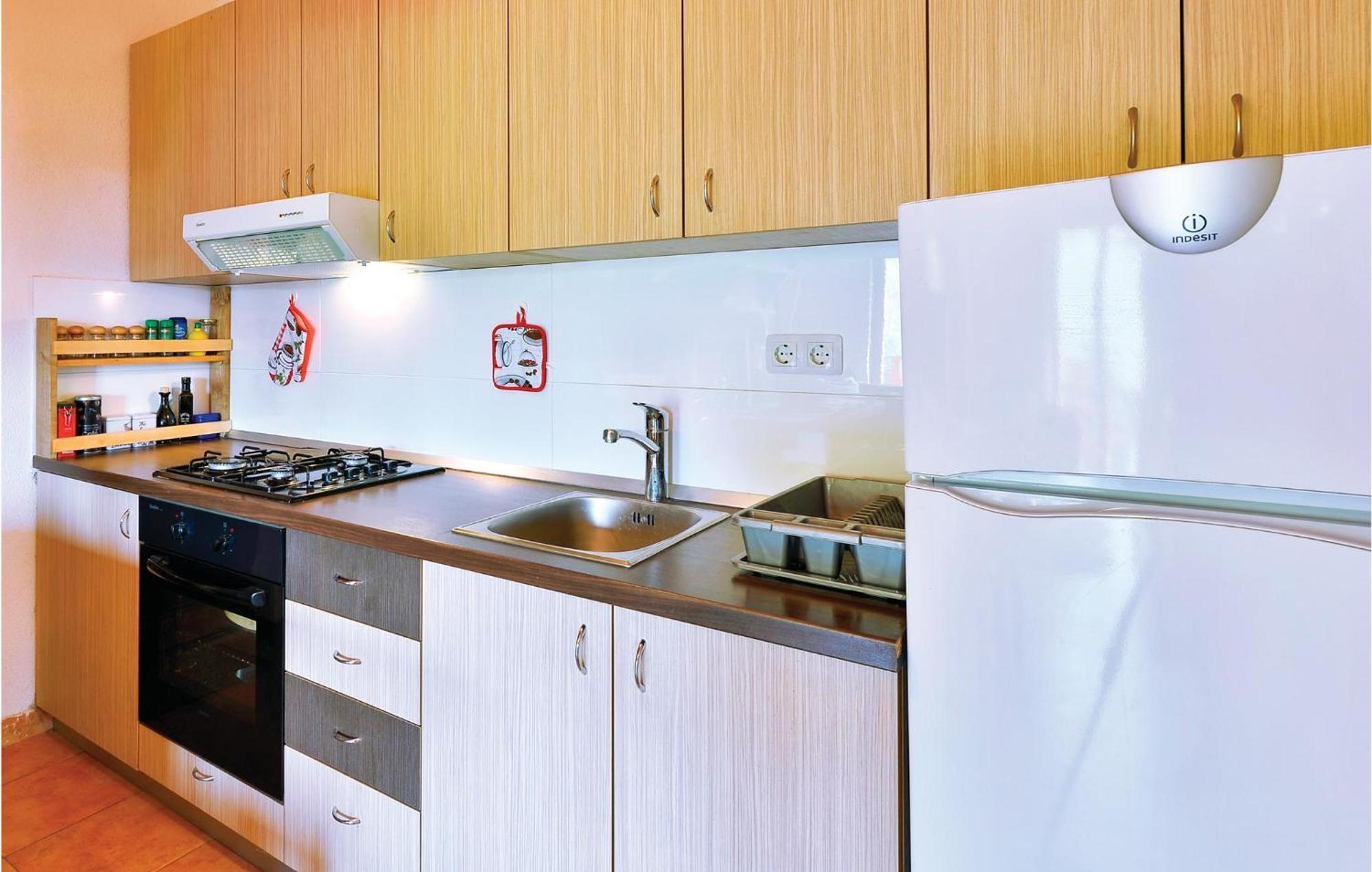 2 Bedroom Gorgeous Home In Trstenik Puscanski Ngoại thất bức ảnh
