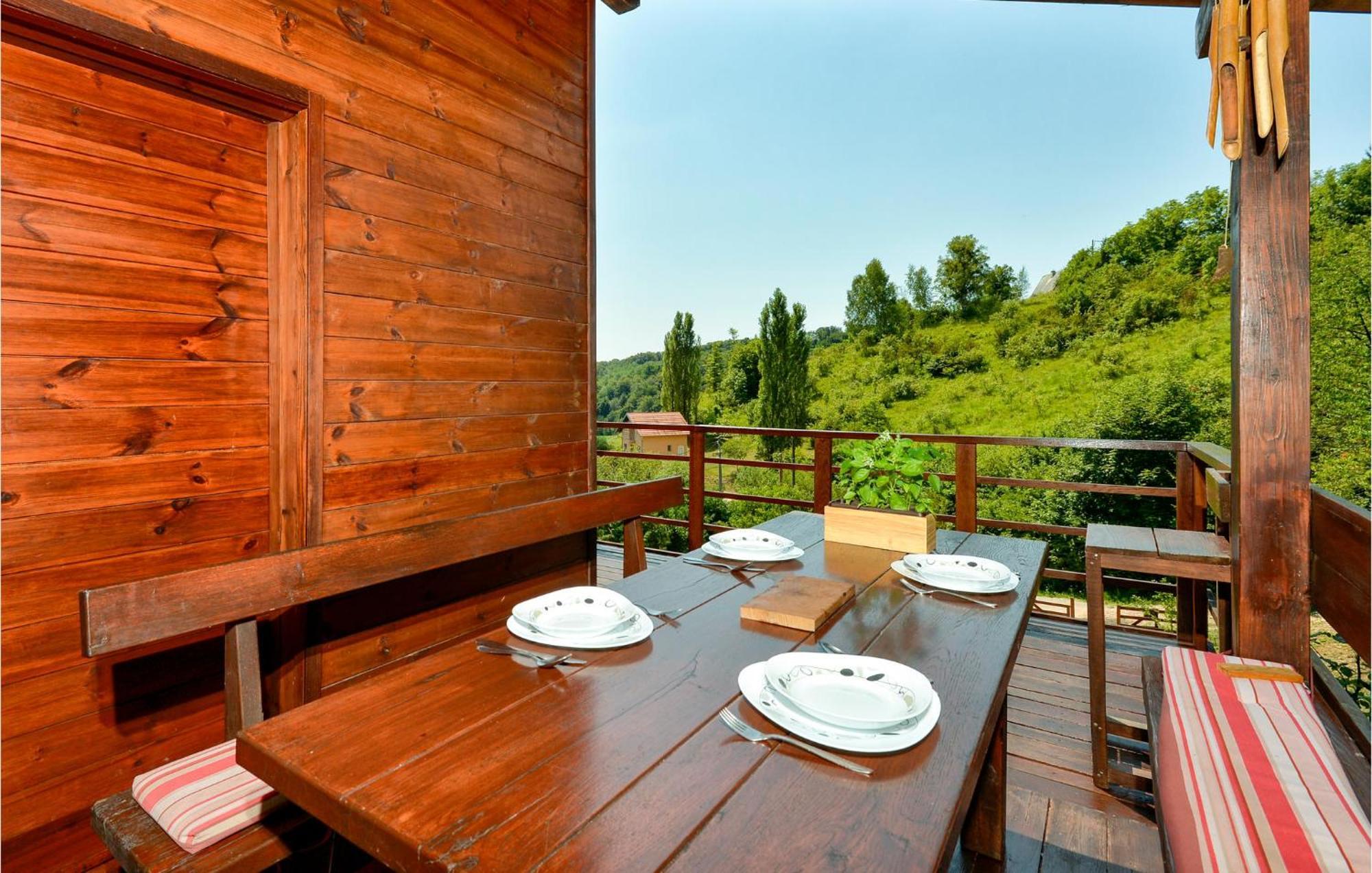 2 Bedroom Gorgeous Home In Trstenik Puscanski Ngoại thất bức ảnh